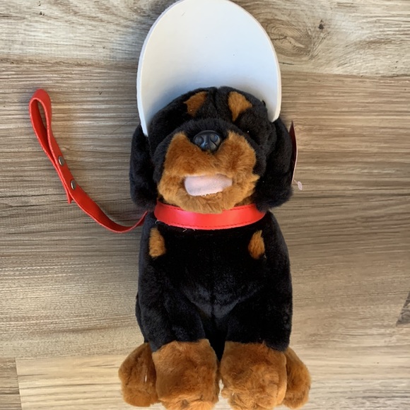 Fiesta Dog Stuffed Rottweiler 2002 original Tags Sitting Puppy Visor Red Leash - Picture 9 of 9